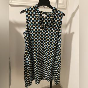 Adorable Crown & Ivy sleeveless dress! Perfect for warm days at work! 💛